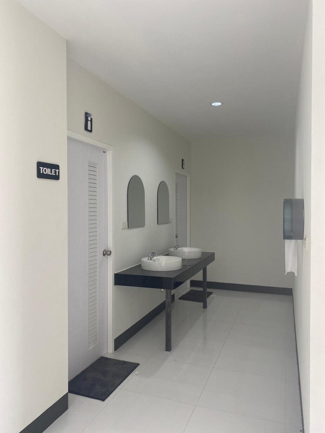 แอ่ว-ดีld Hotel&Residences Ngao Exterior foto
